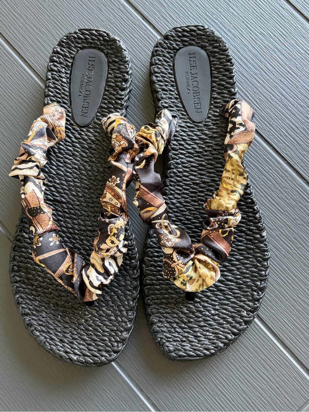 Ilse Jacobsen Black Cheerful Flip Flops US 10 EUR 40